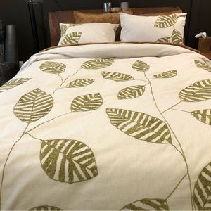 Scandinavian Design embroidered cream queen duvet cover and 2 standard shams.
